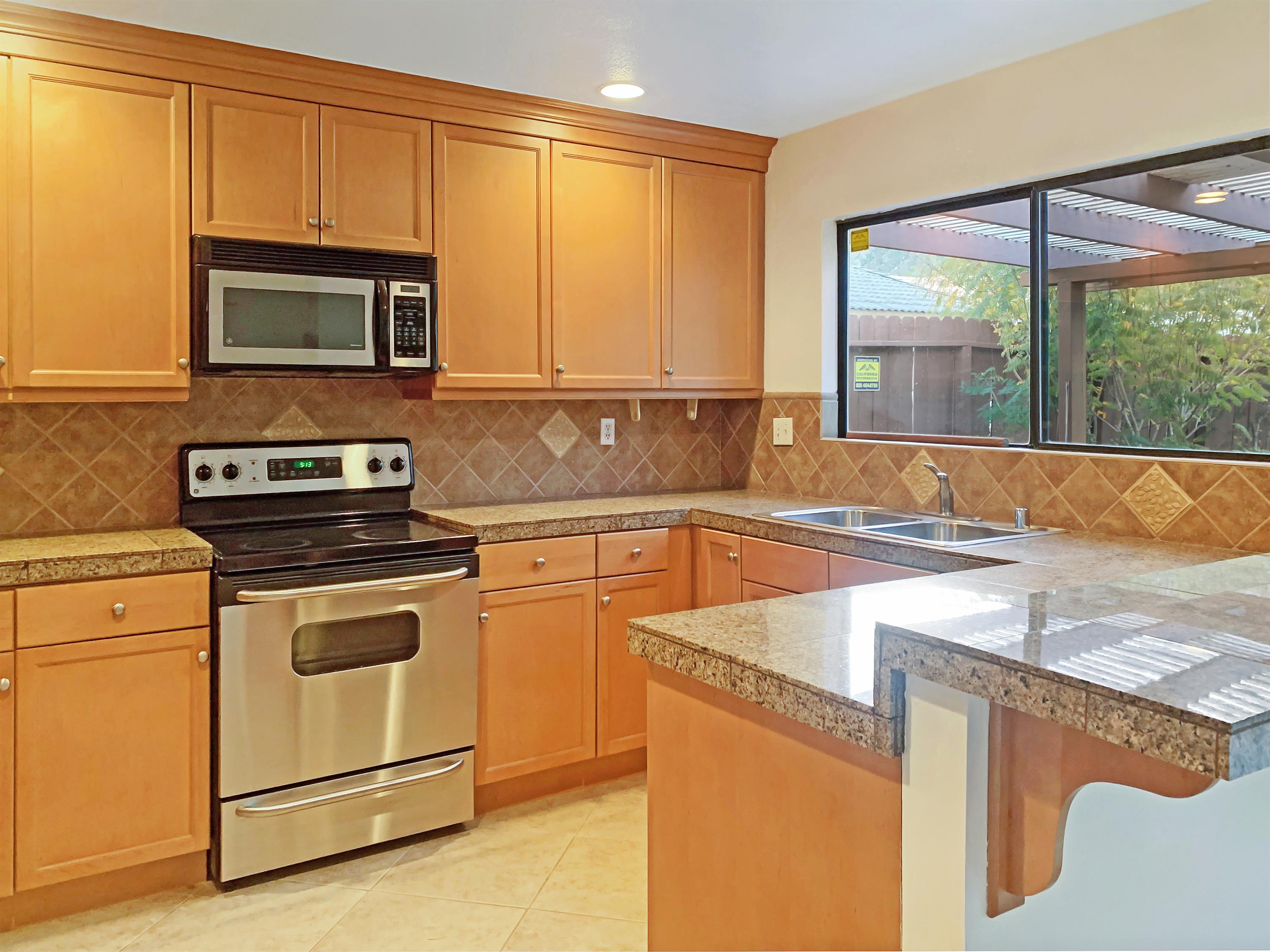 53085 Avenue Obregon